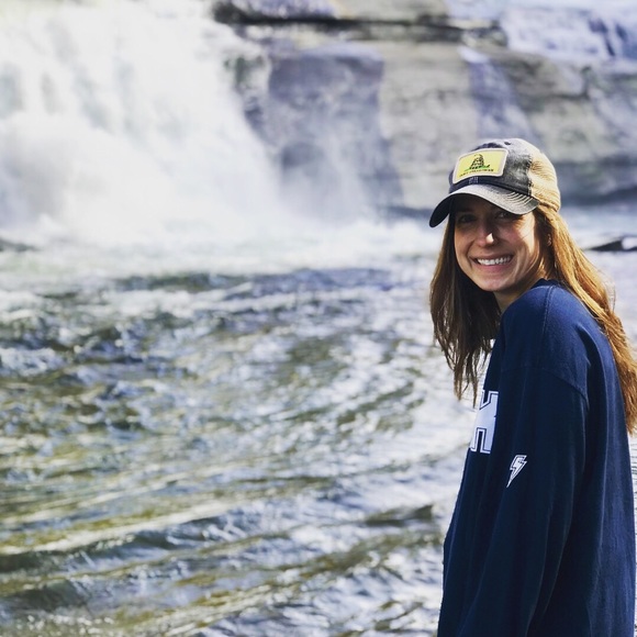 Meet your Posher, Bethany - Picture 4 of 4